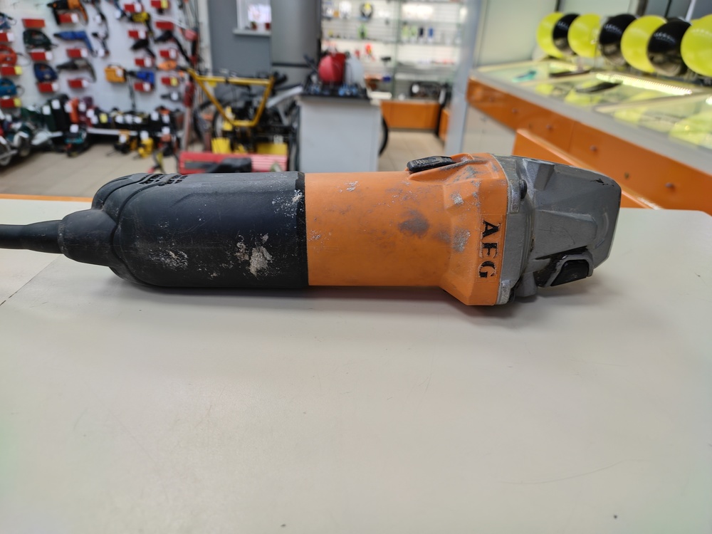 Угловая шлифмашина AEG WS 13-125XE