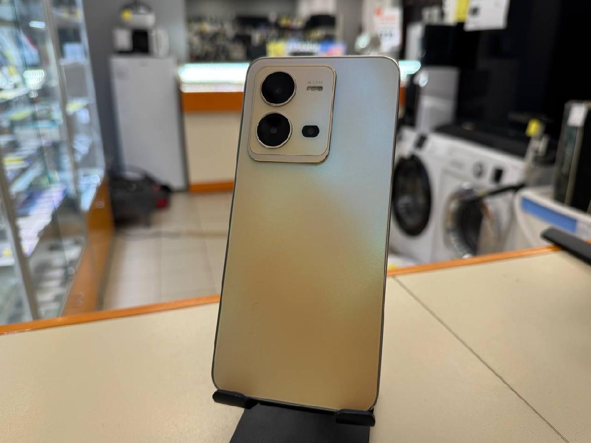 Смартфон Vivo V25e 8/128