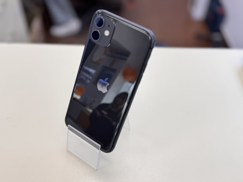 Смартфон Apple iPhone 11 64Gb