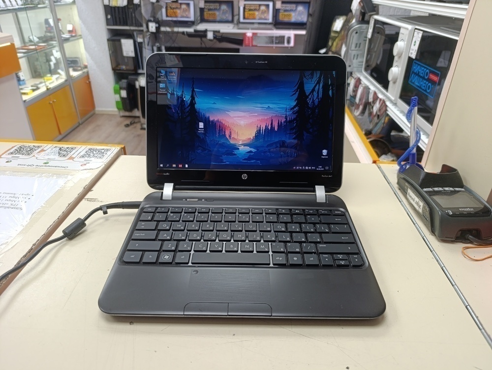 Ноутбук HP Pavilion dm1; E1-1200, Radeon Graphics, 1 Гб, Нет, 320 Гб