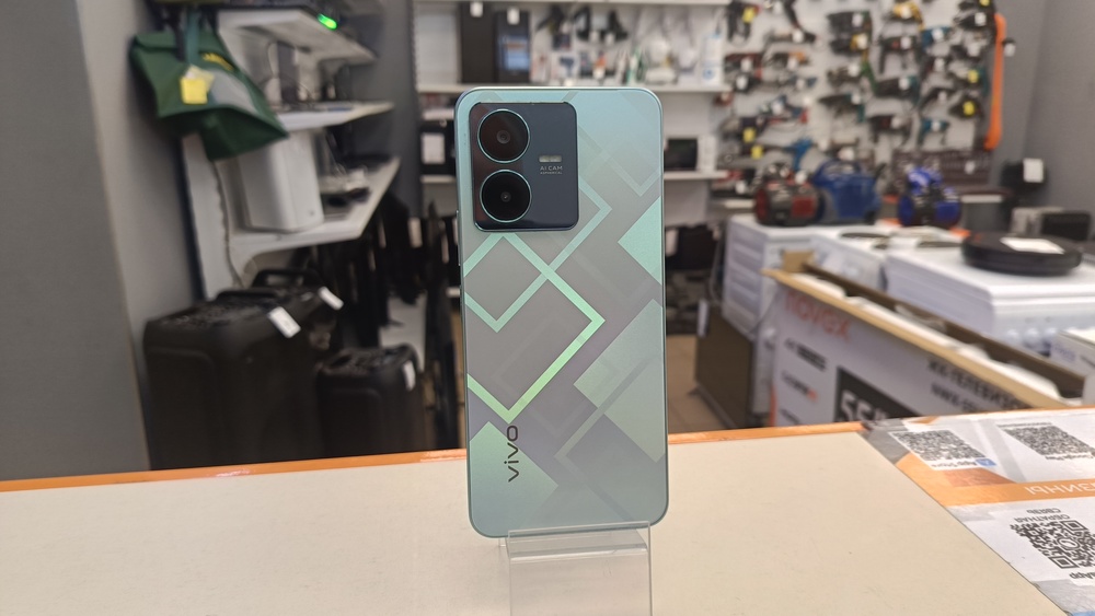 Смартфон Vivo Y22