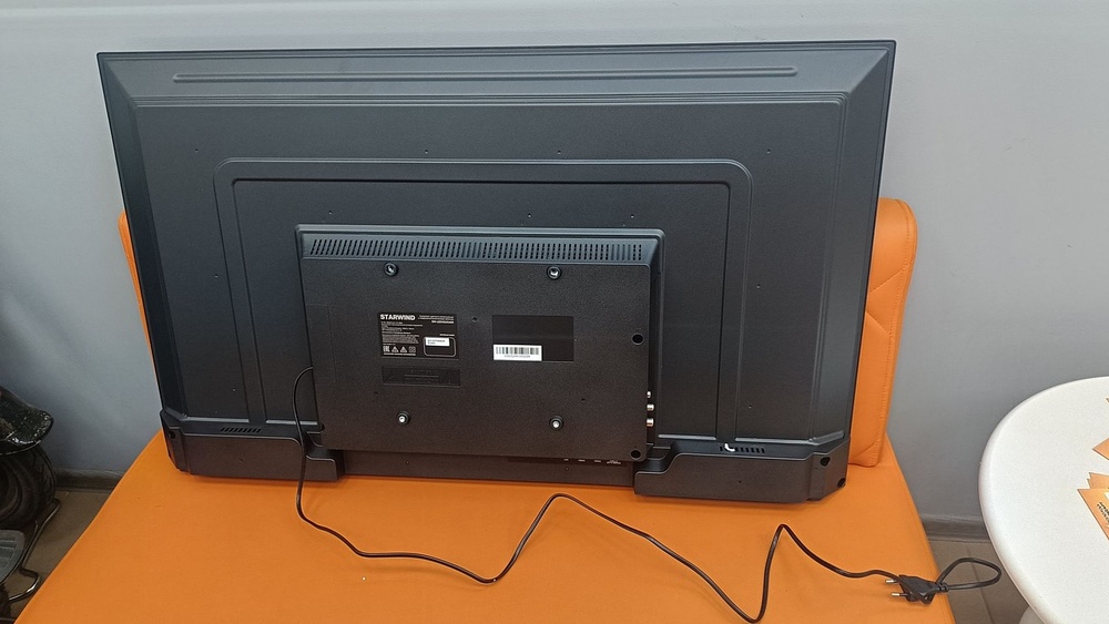 LED Телевизор Starwind SW-LED43UG405