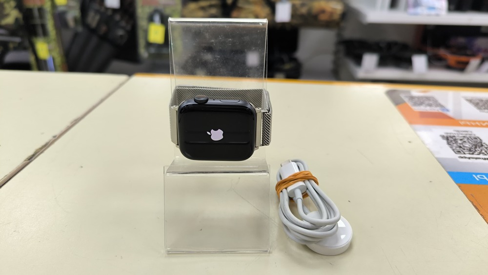 Смарт-часы Apple Watch Series 5 44 мм