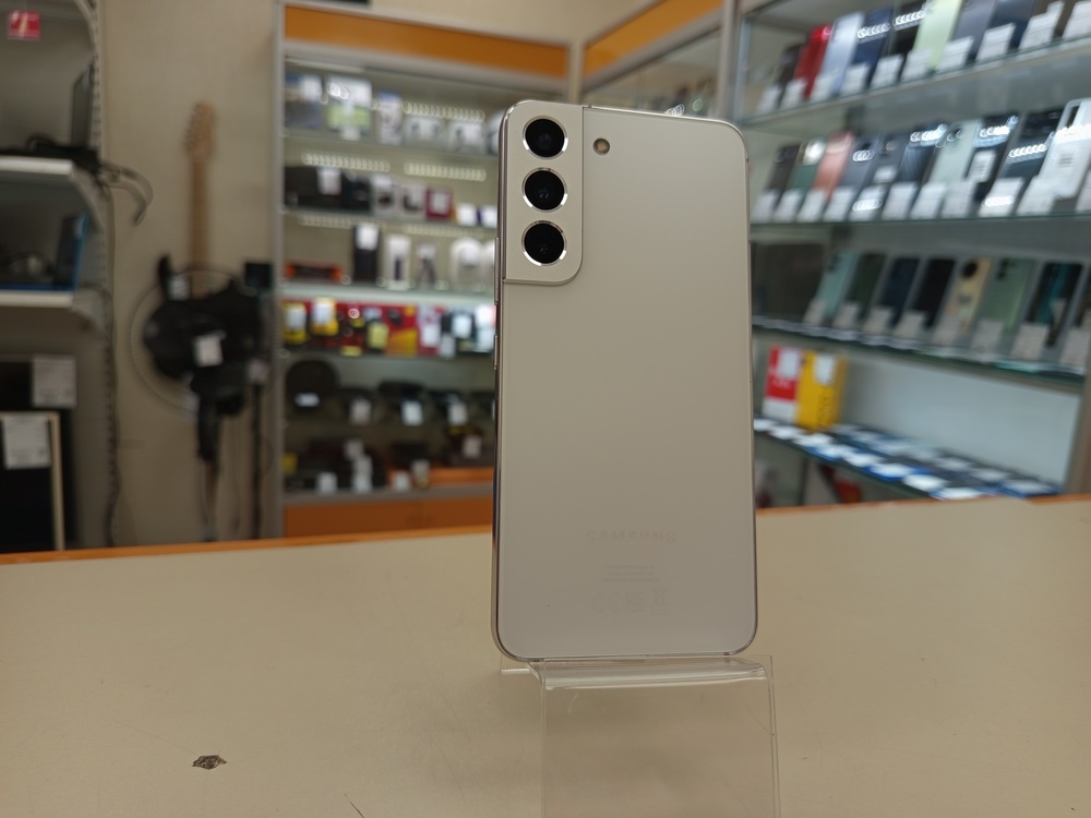 Смартфон Samsung Galaxy S22 8/128