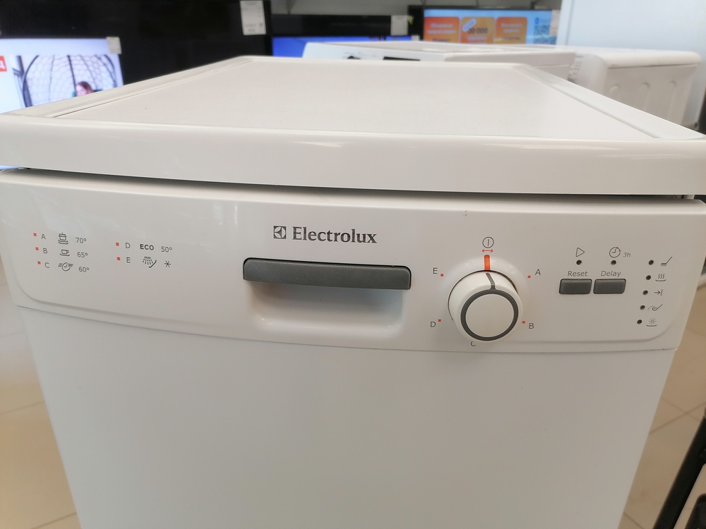 Посудомоечная машина Electrolux ESF43005W