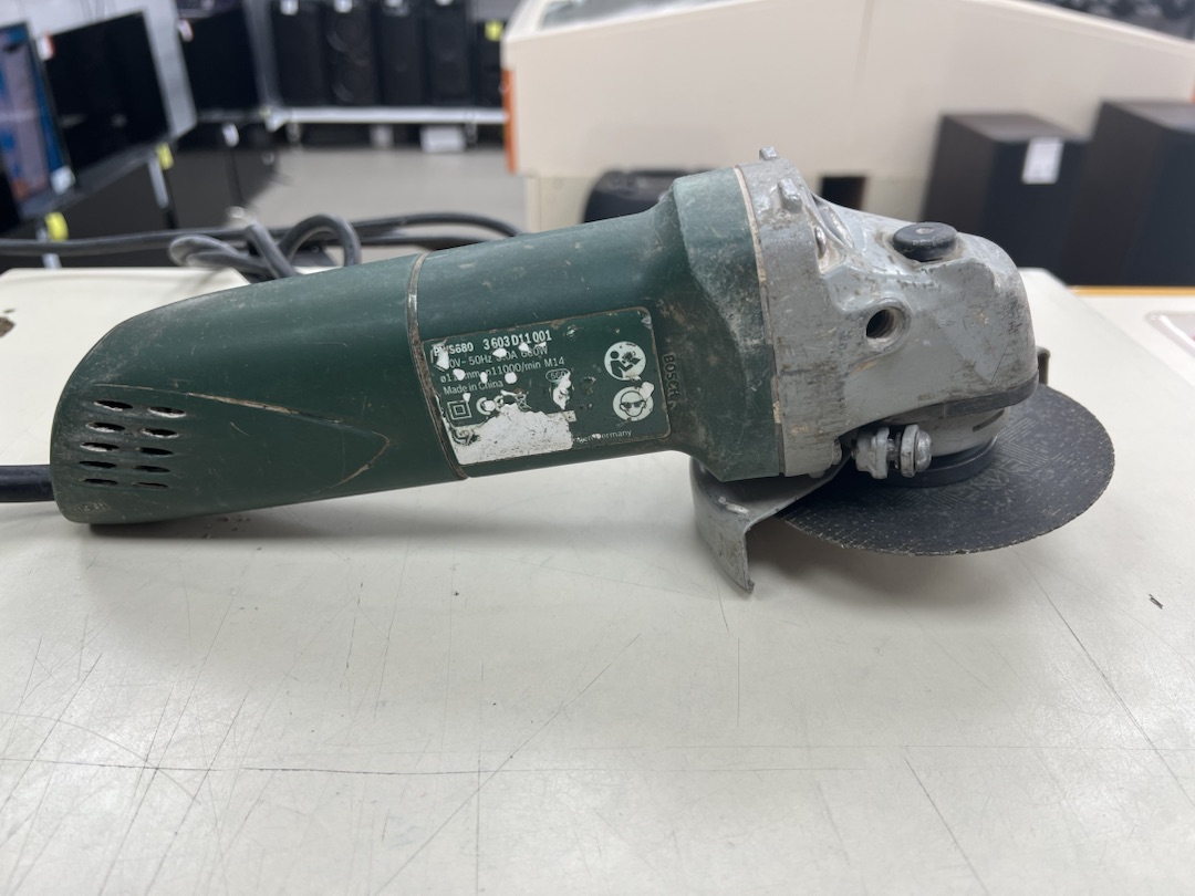 Угловая шлифмашина Bosch PWS 608