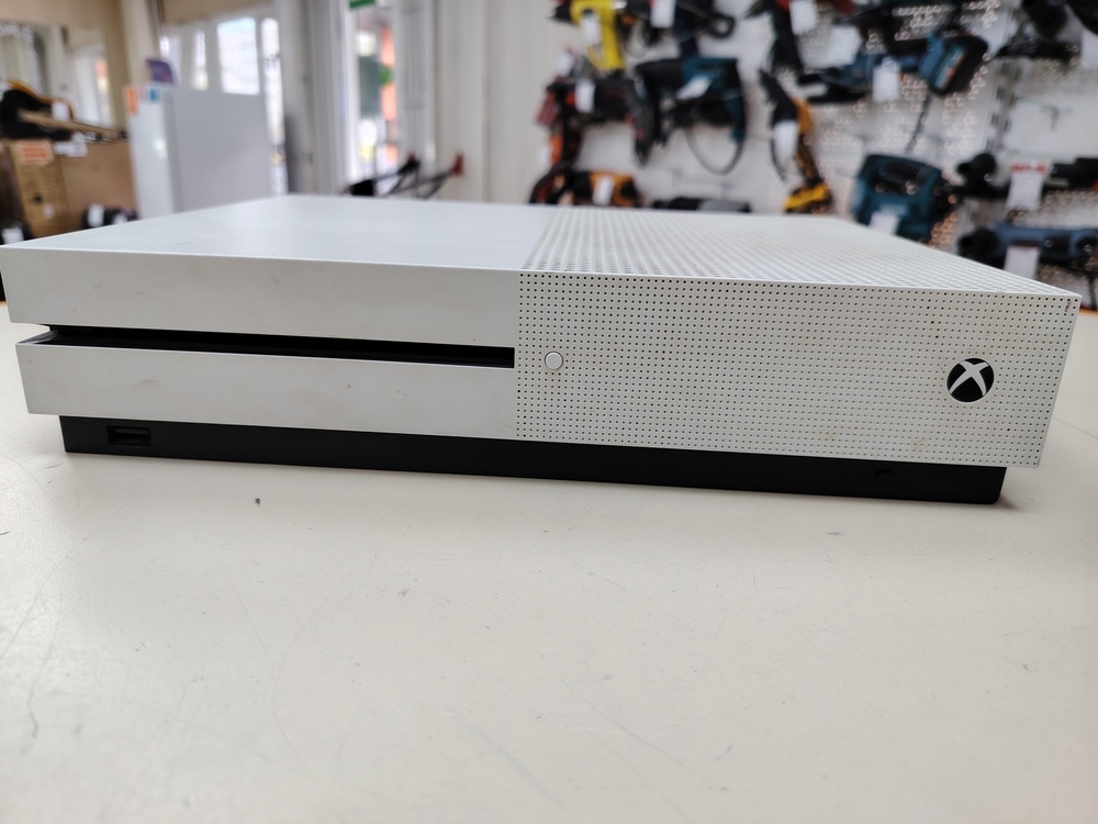 Игровая приставка Xbox One S 1TB