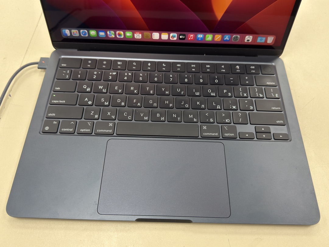 Ноутбук Apple MacBookAir 13 дюймов M2 A2681 (2022)
