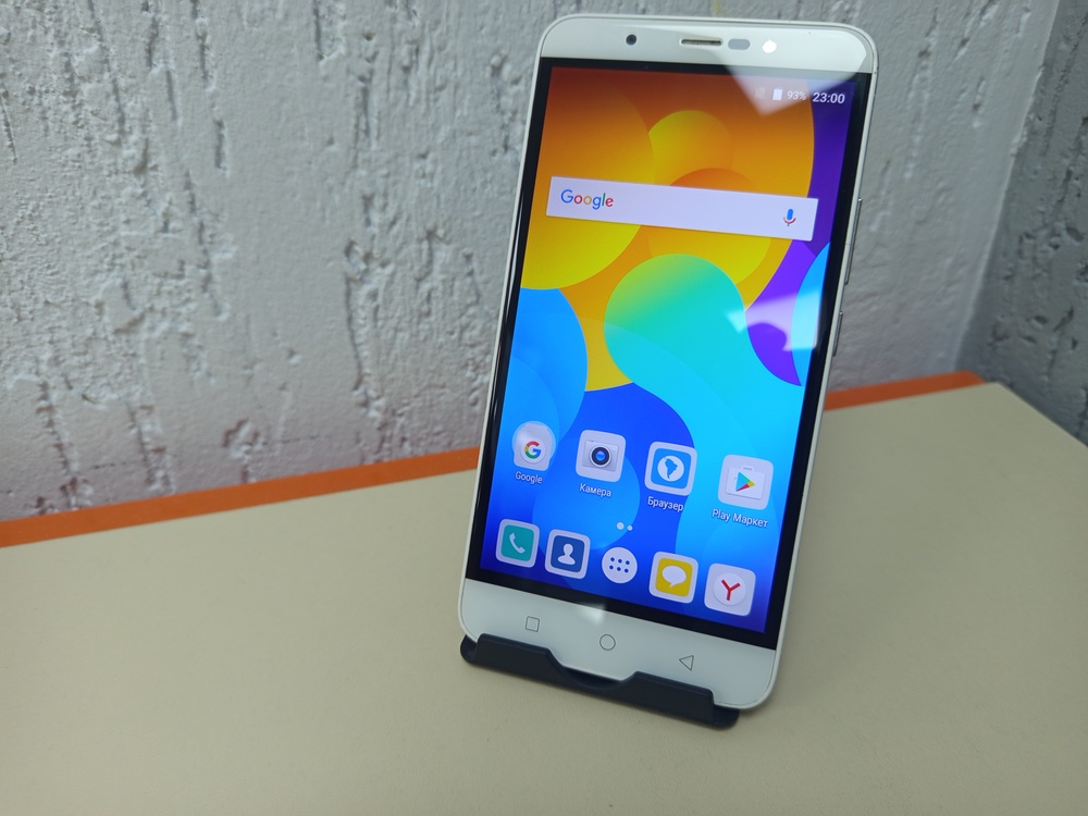 Смартфон Micromax Q398