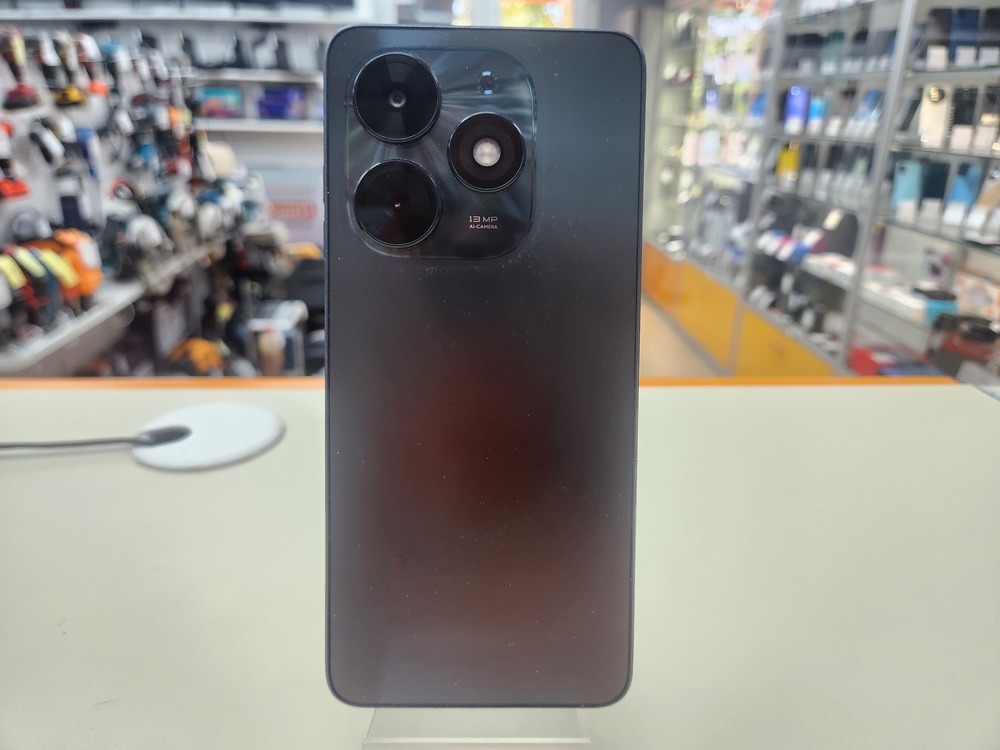 Смартфон Tecno Spark Go 2024 4/64