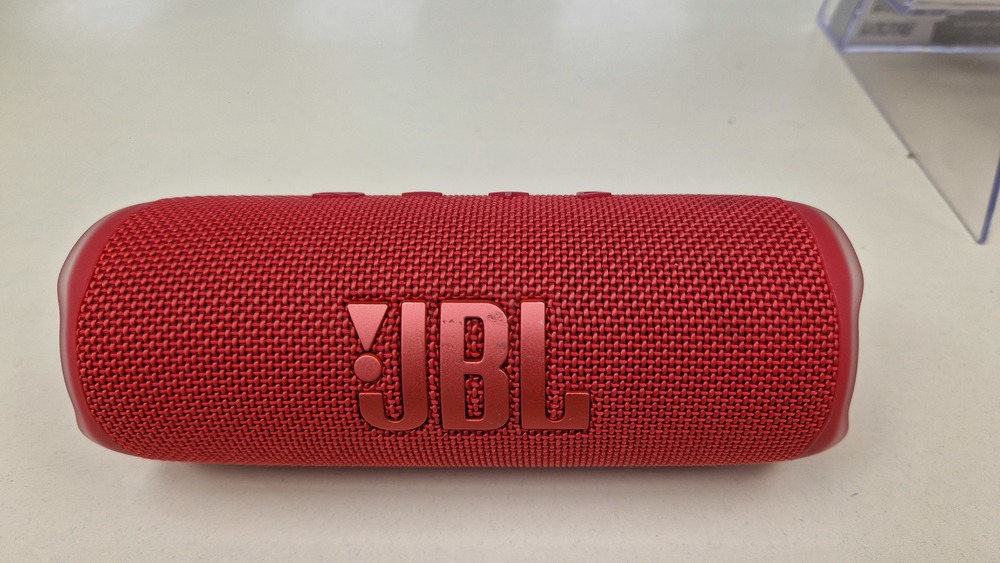 Портативная акустика JBL Flip 6;