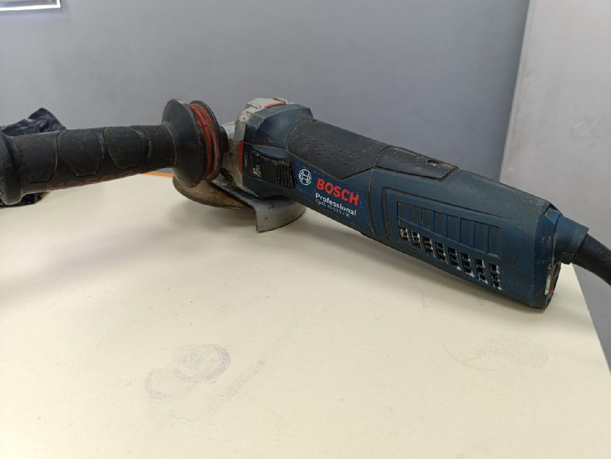 Угловая шлифмашина Bosch GWS 19-125