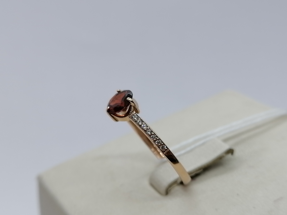 КОЛЬЦО С КАМНЯМИ (Au 585)