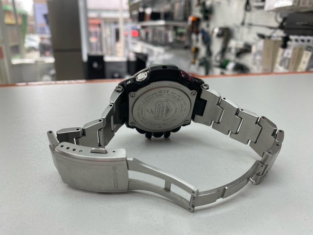 Часы наручные Casio GST B100