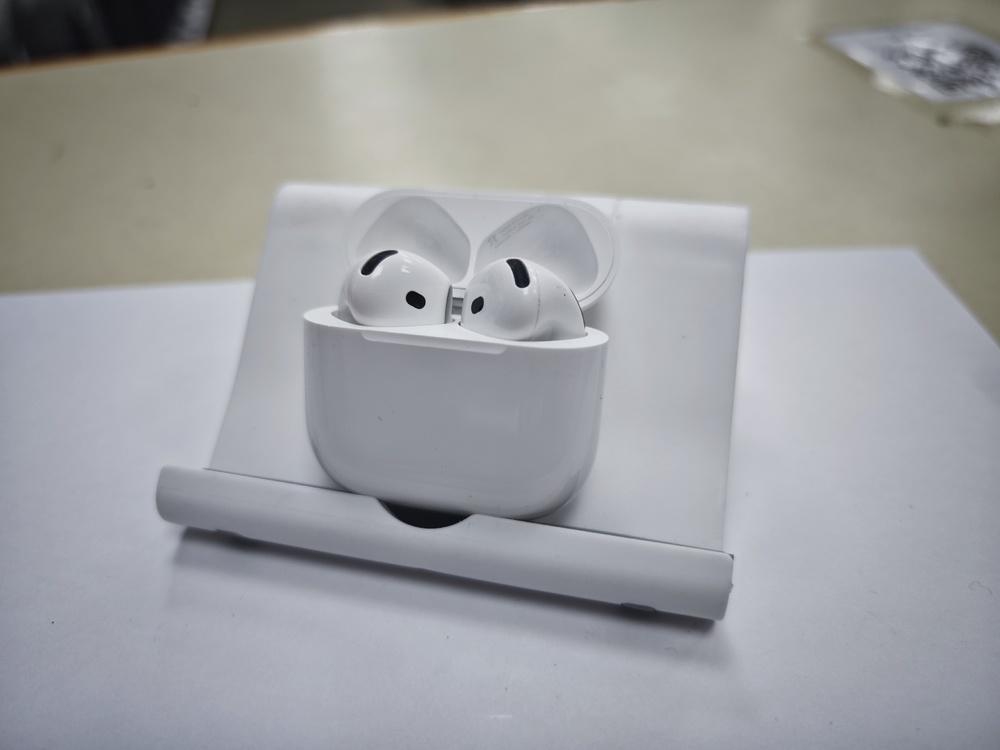 Наушники беспроводные Apple AirPods 4 Без ANC