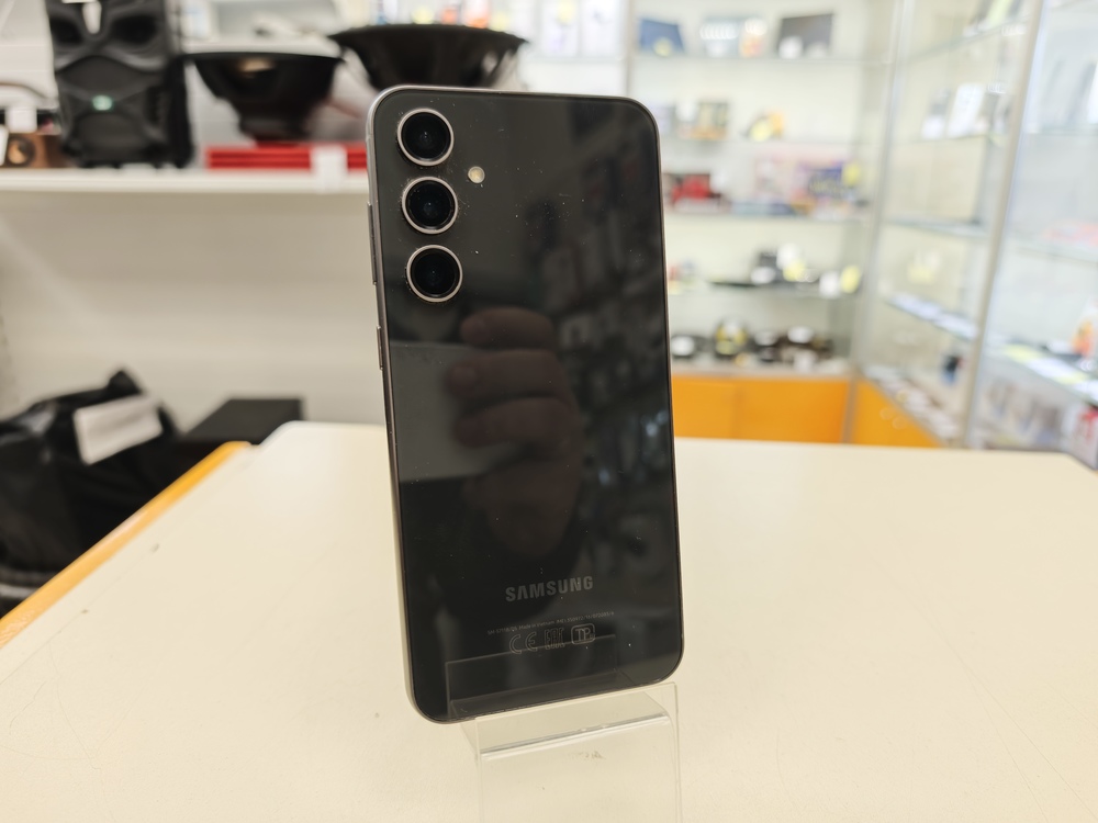 Смартфон Samsung Galaxy S23 FE 8/256