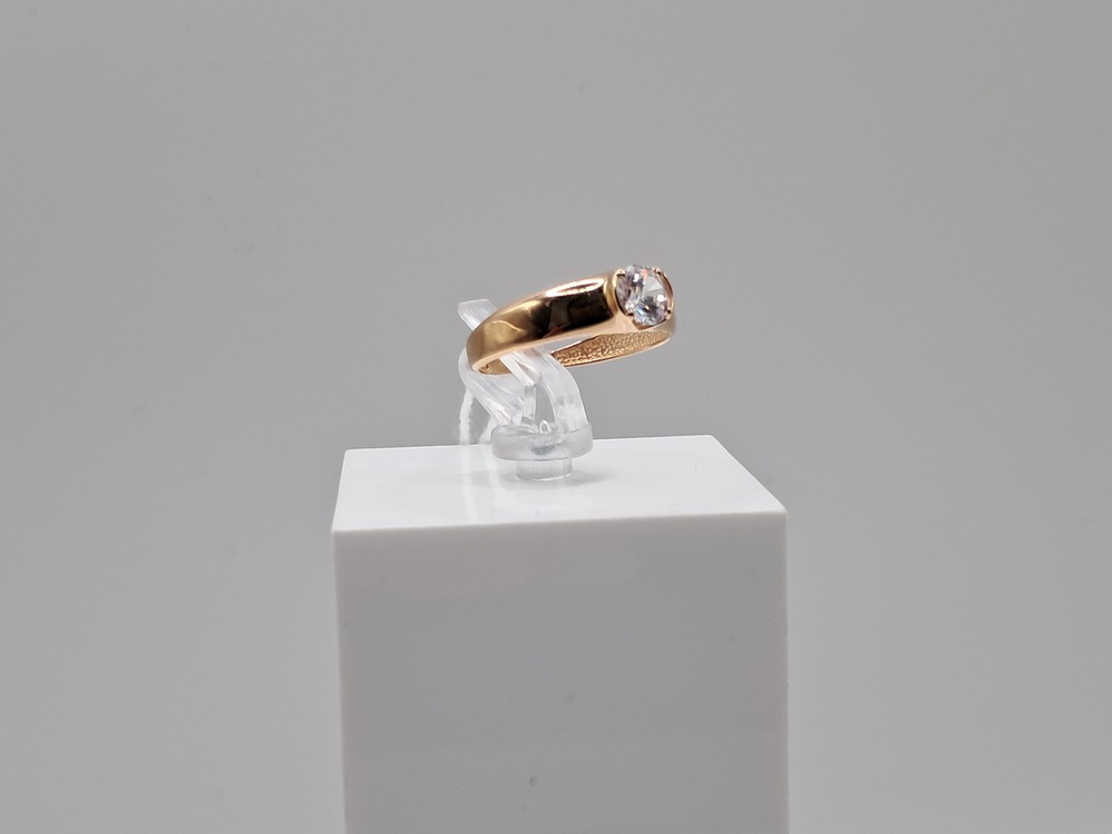 КОЛКМ585 КОЛЬЦО С КАМНЕМ (Au 585)