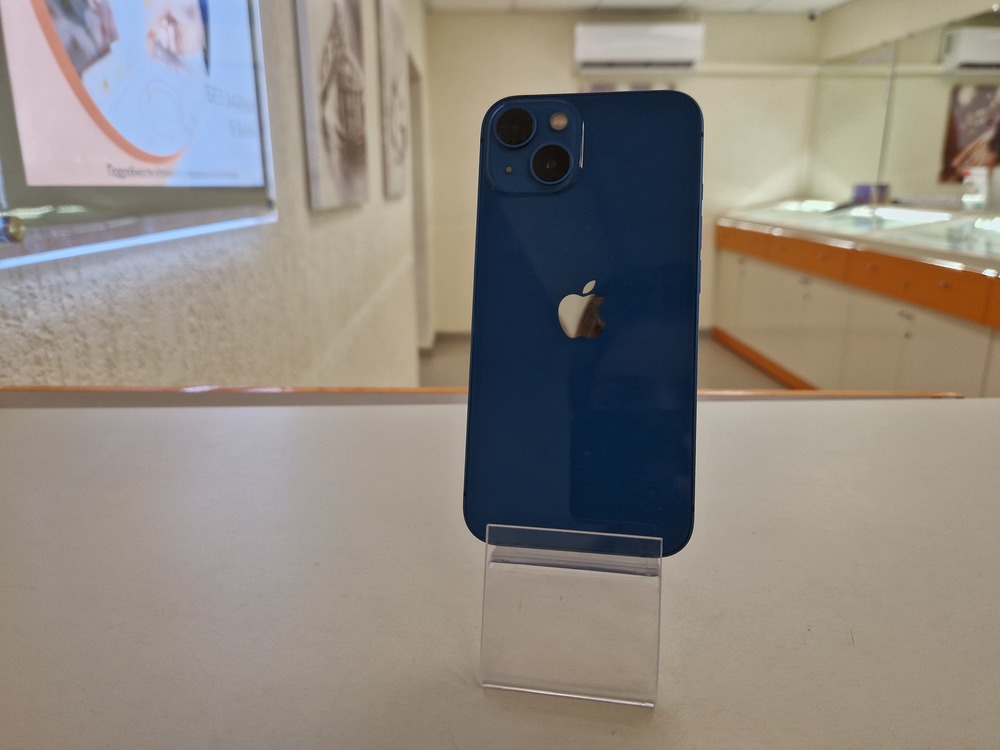 Смартфон Apple iPhone 13 128Gb