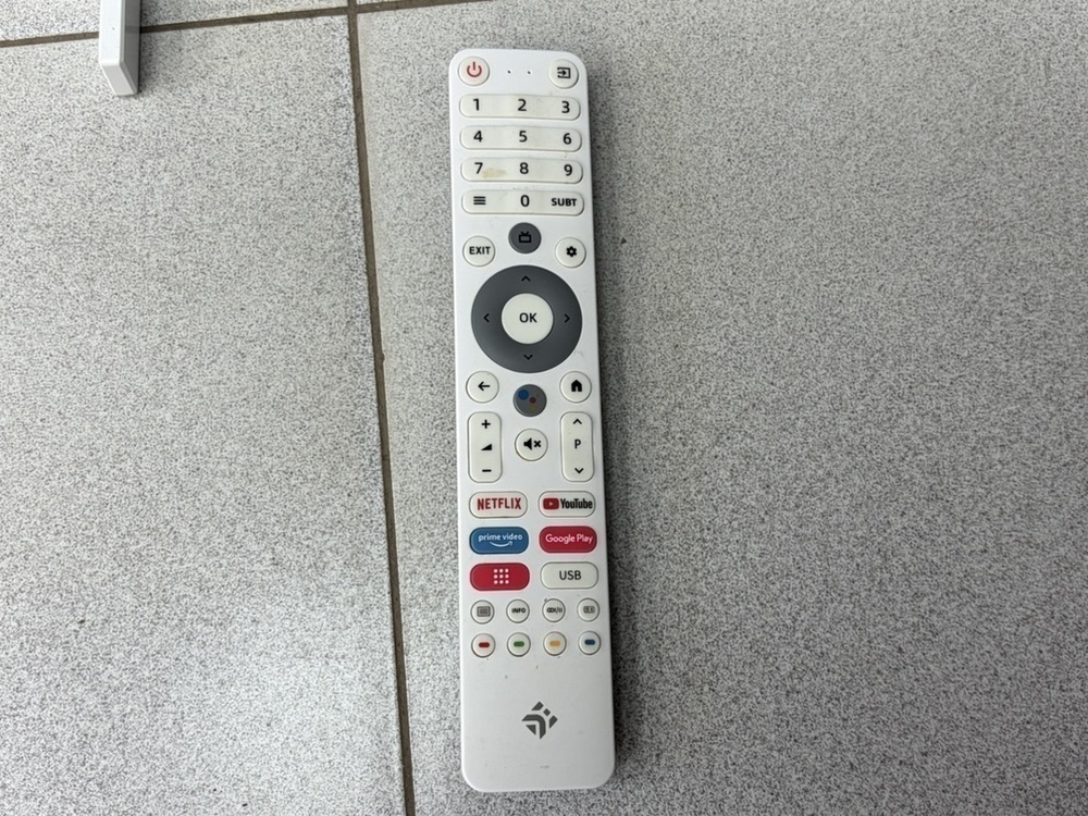 LED Телевизор Dexp F321