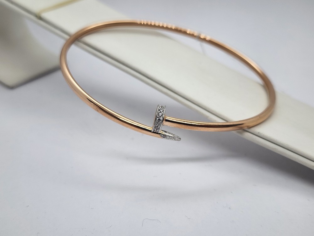 БРАСЛЕТ ЖЕСТКИЙ с камнями (Au 585)