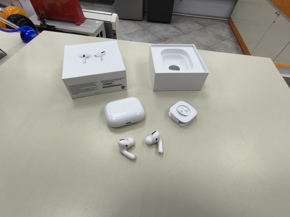 Наушники беспроводные Apple AirPods Pro