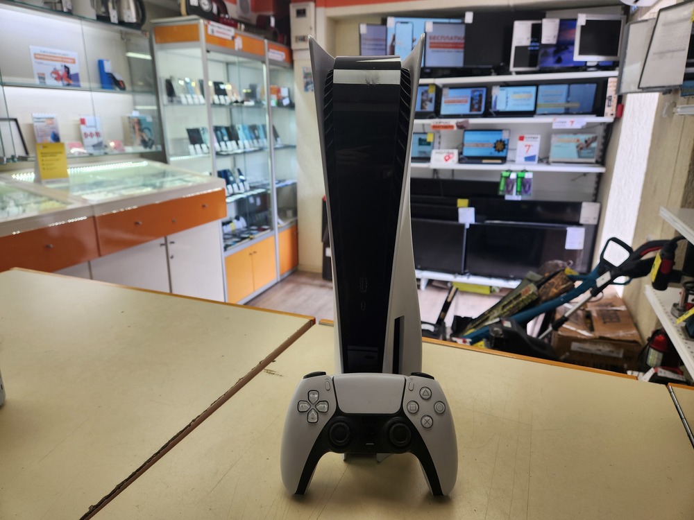 Игровая приставка PlayStation 5 825Gb (С дисководом) Игровая приставка PlayStation 5 825Gb (С дисководом)