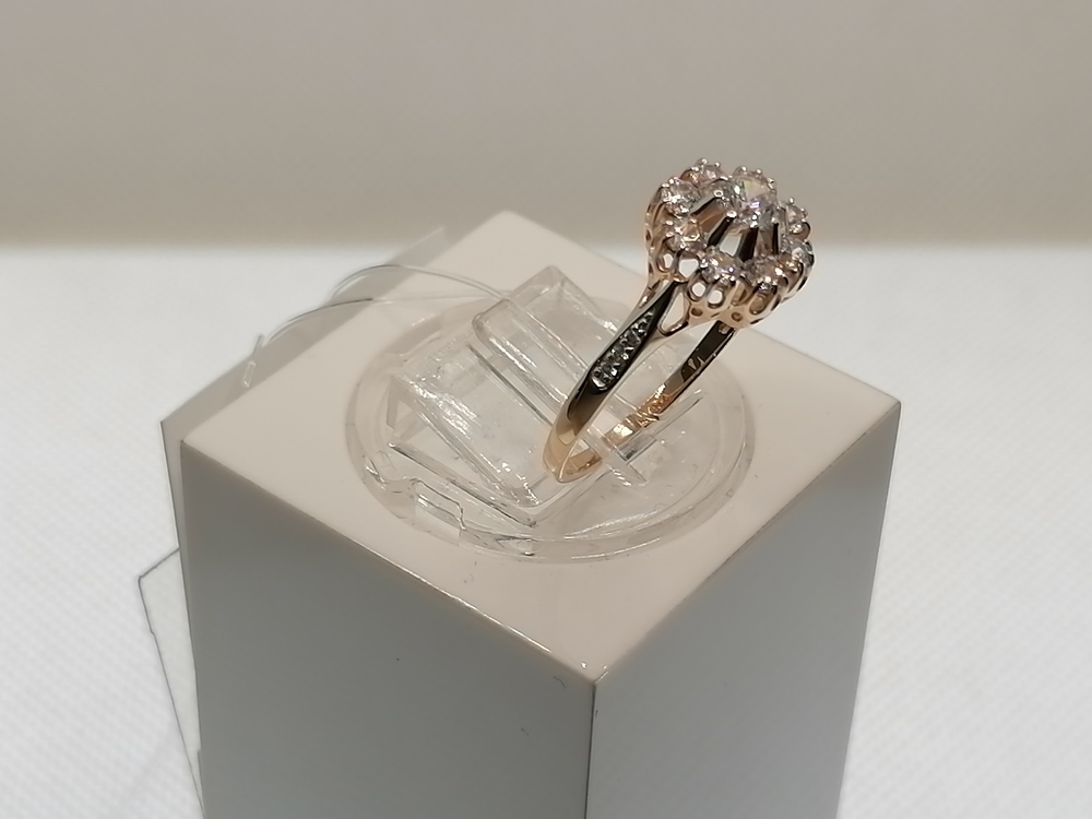 019040 КОЛЬЦО С КАМНЯМИ (Au 585)