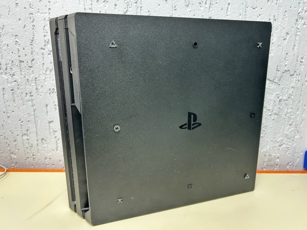 Игровая приставка PlayStation 4 Pro 1Tb