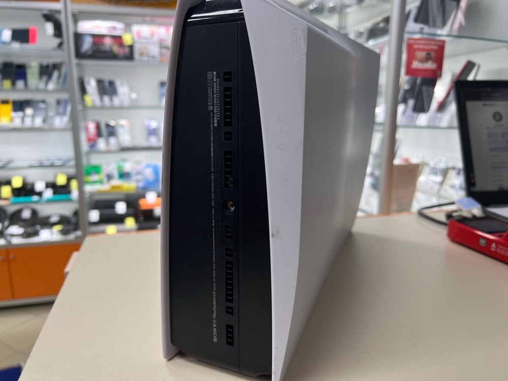 Игровая приставка PlayStation 5 825Gb (С дисководом)