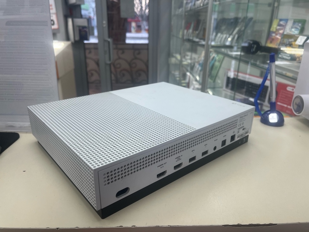 Игровая приставка Xbox One S 1TB