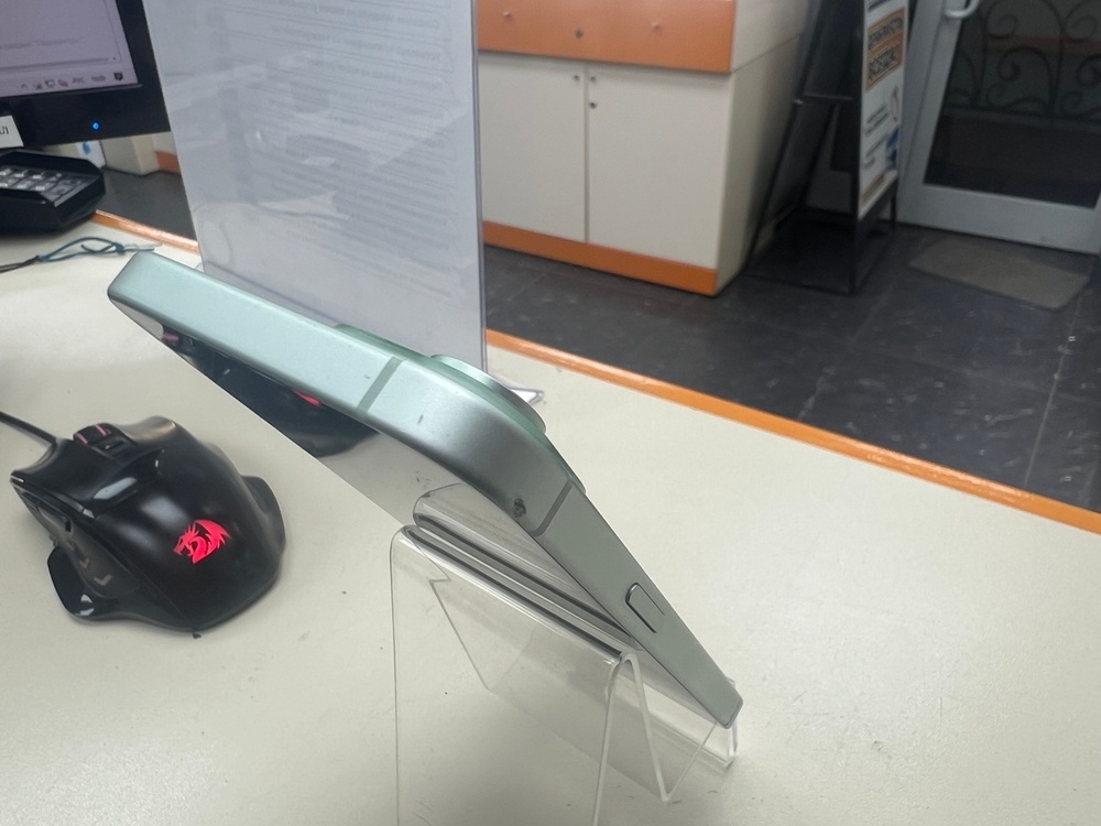 Смартфон Apple Iphone 15 128Gb