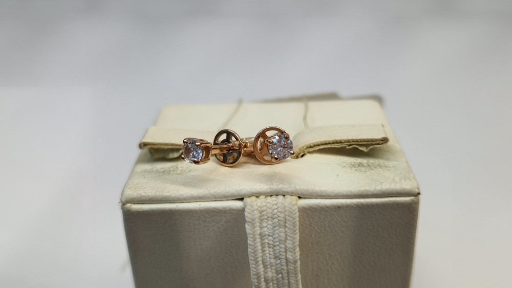 СЕРЬГИ ПУСЕТЫ с камнем (Au 585)