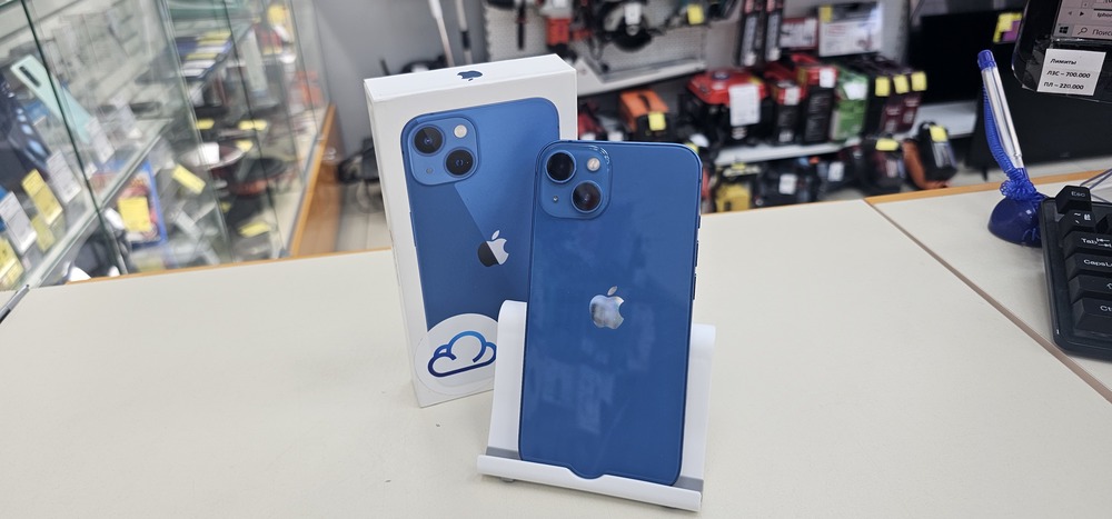 Смартфон Apple iPhone 13 128Gb