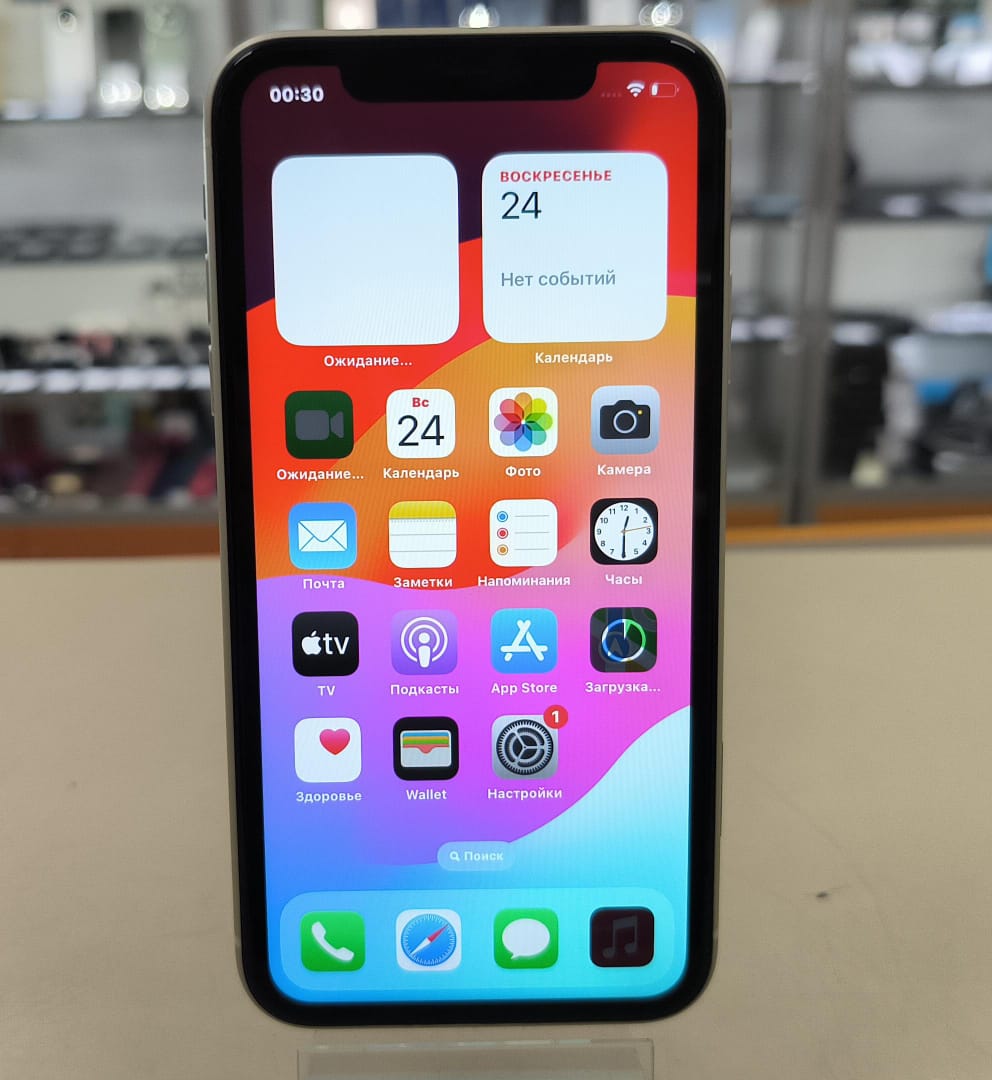 Смартфон Apple iPhone 11 64Gb