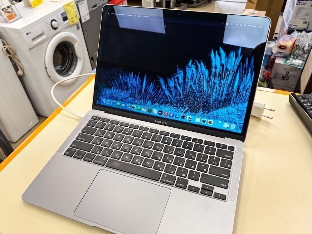 Ноутбук Apple Macbook Air 13 2020 M1 8/256