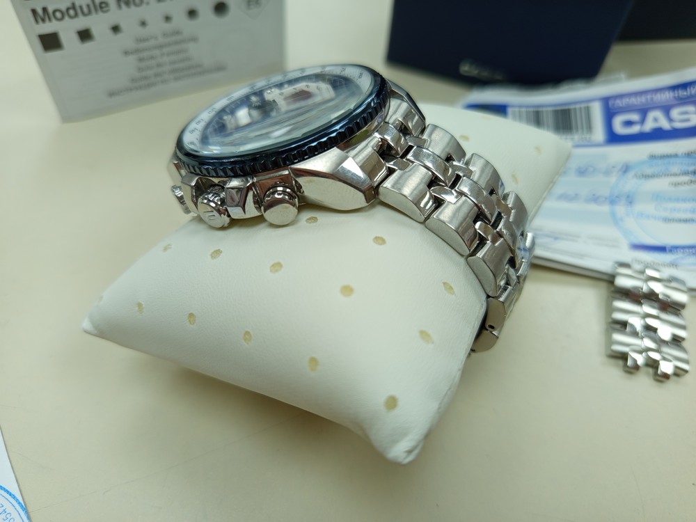 Часы наручные Casio EF-558D-2A