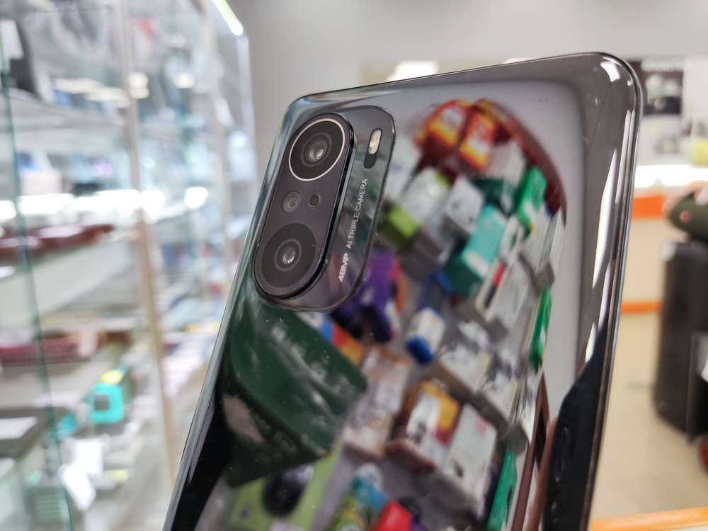 Смартфон Xiaomi Poco F3 6/128