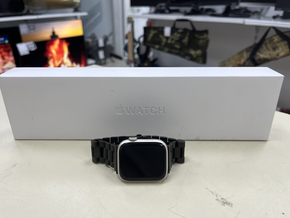 Смарт-часы Apple Watch Series 7 45mm