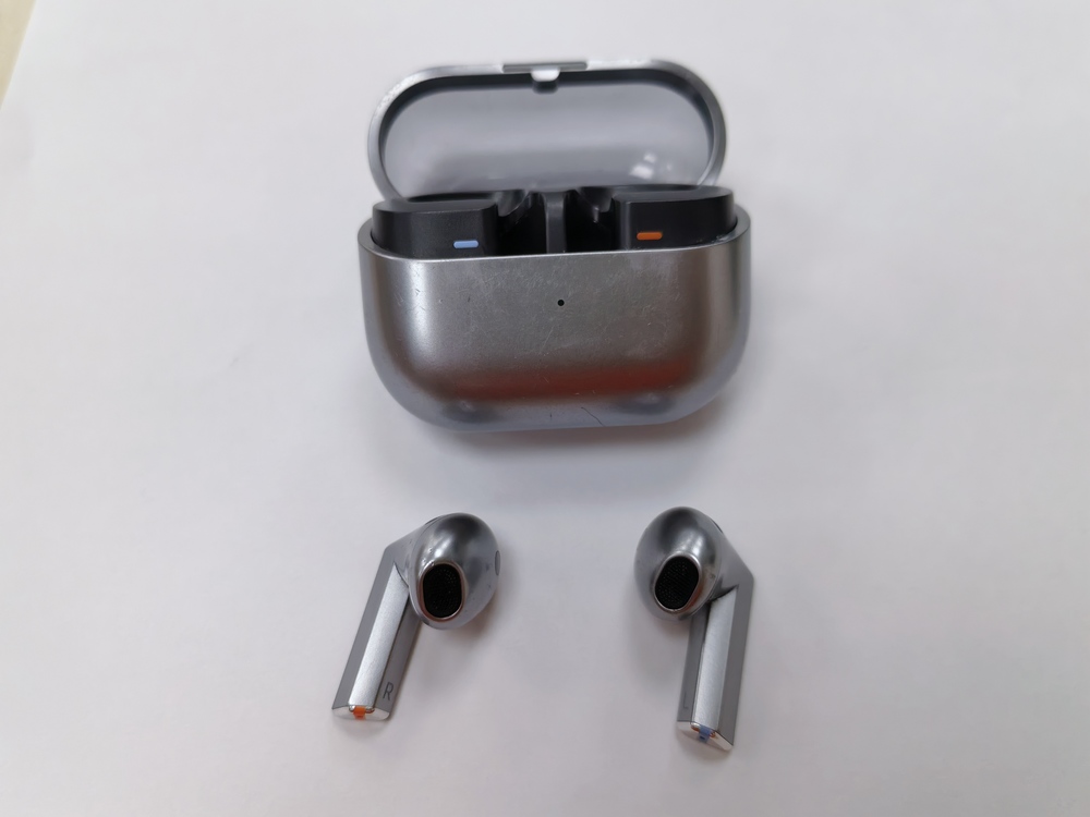Наушники беспроводные Samsung BUDS 3