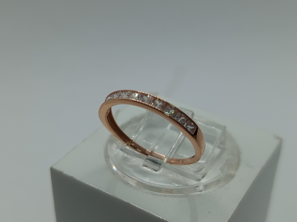 КОЛЬЦО С КАМНЯМИ (Au 585)