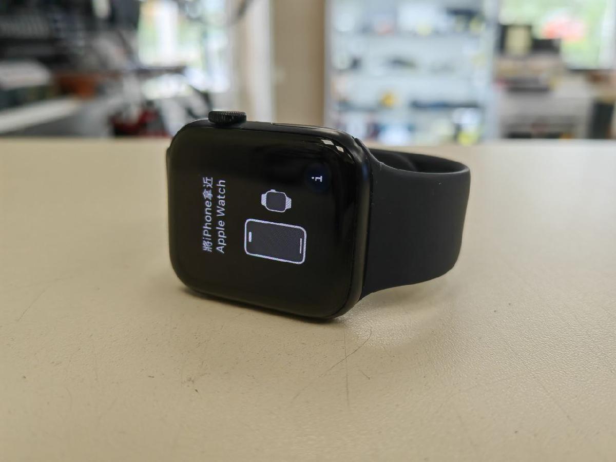 Смарт-часы Apple Watch SE 2022 44mm