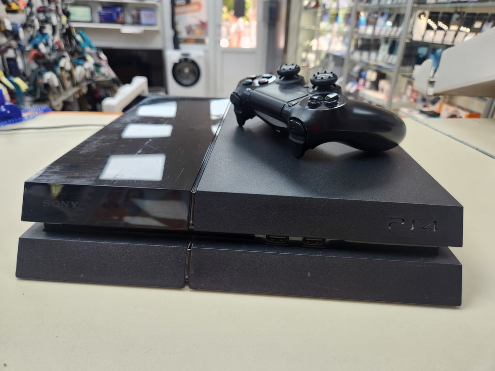 Игровая приставка PlayStation 4 FAT 500GB
