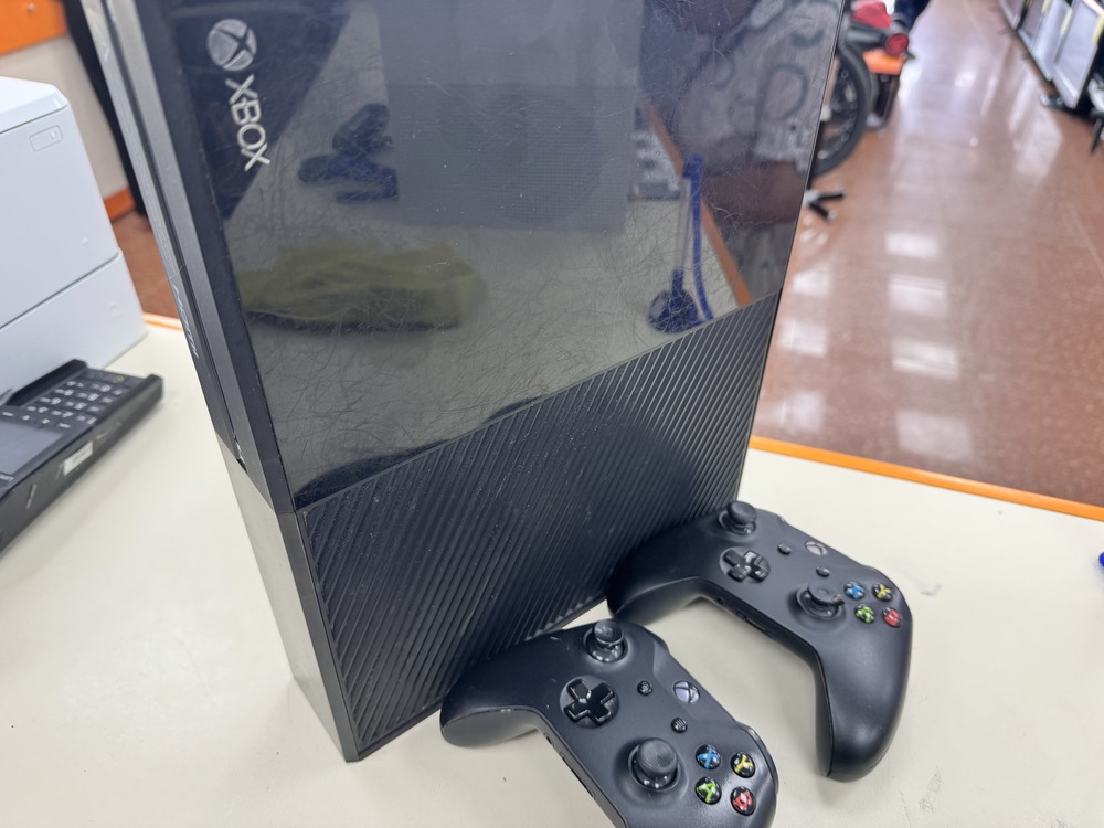 Игровая приставка Xbox One 500Gb