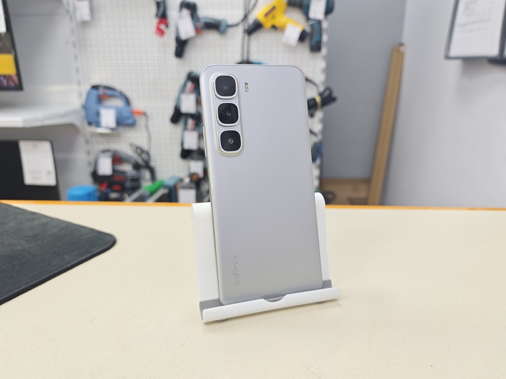 Смартфон Infinix HOT 60 pro+ 8/256