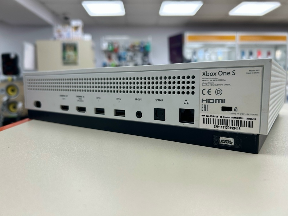 Игровая приставка Xbox One S 1TB