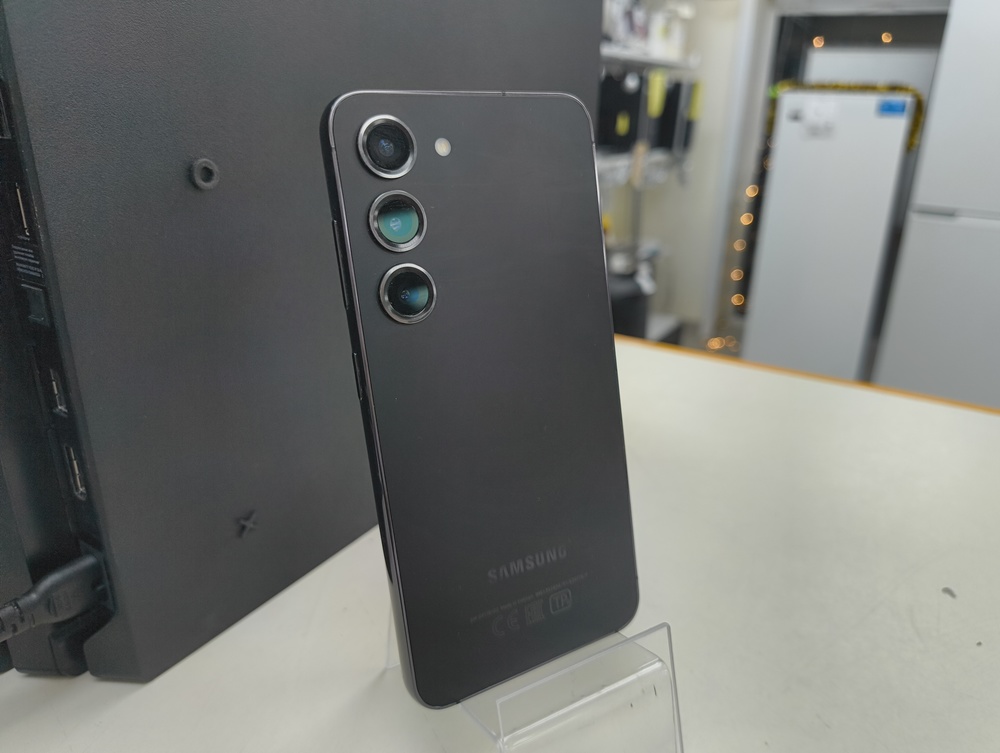 Смартфон Samsung Galaxy S23 8/128