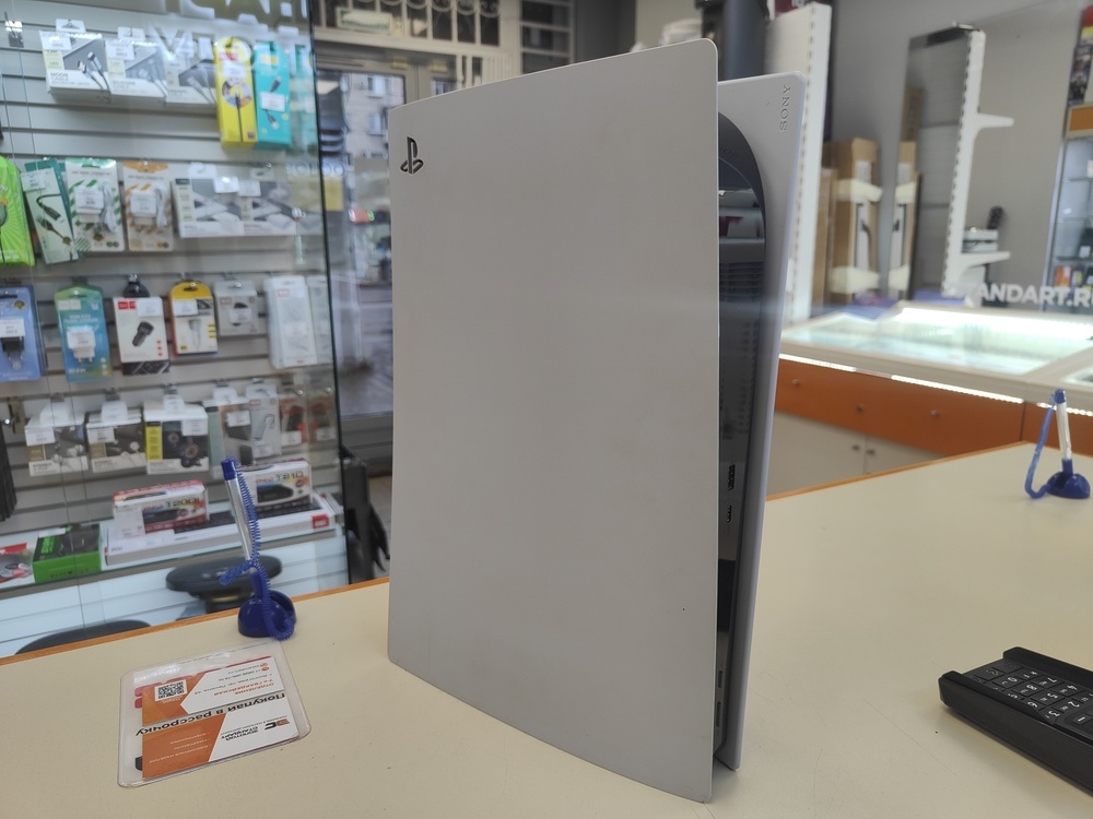 Игровая приставка PlayStation 5 825Gb (С дисководом)
