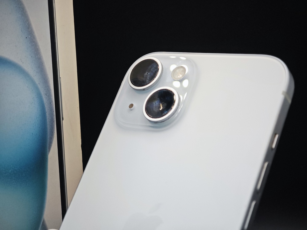Смартфон Apple Iphone 15 128Gb