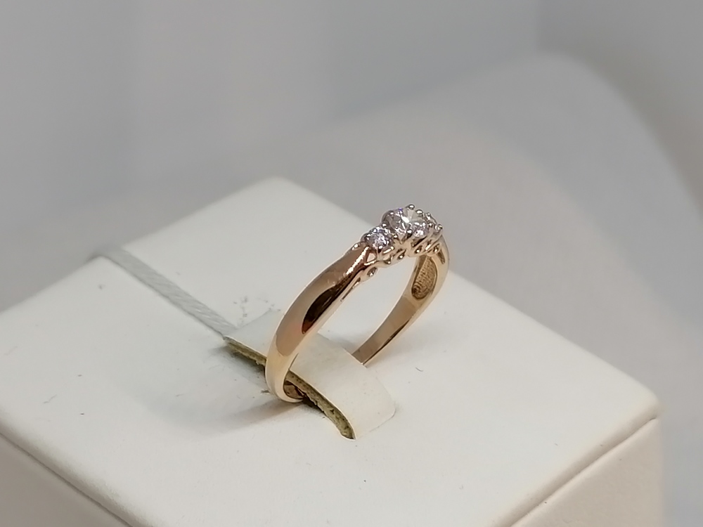 КОЛЬЦО С КАМНЯМИ (Au 585)