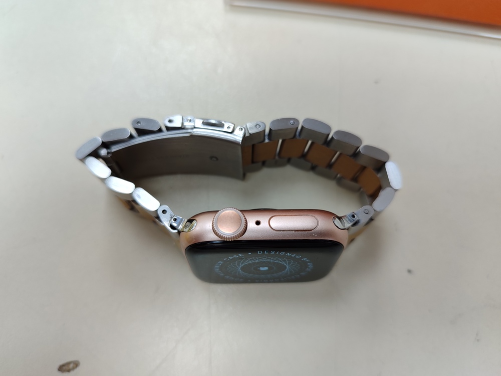 Смарт-часы Apple Watch Series 6 40mm